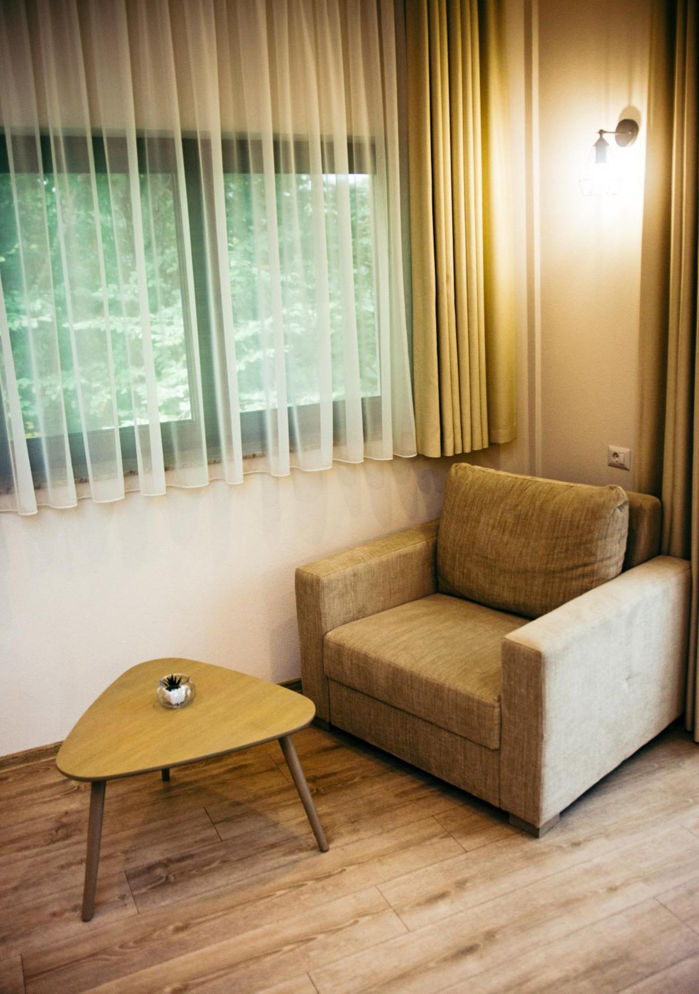 Amethyst Bed & Breakfast Sovata Ngoại thất bức ảnh